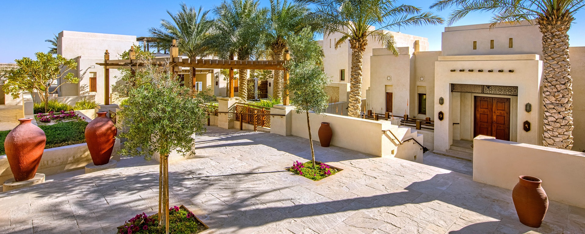 auhlc-royal-villa-compound-4576-hor-feat